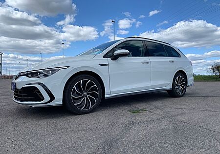 VW Golf Volkswagen VIII Variant Life eTSI R-line Finazierung