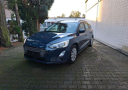 Ford Focus Turnier Trend 1.0 Eco Boost Winterpaket