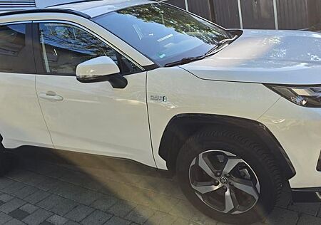 Toyota RAV 4 2.5 PHEV Comfort AWD + AHK und Dachträger