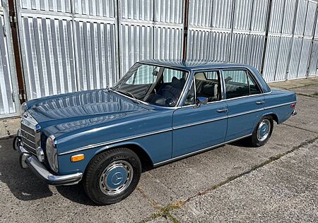 Mercedes-Benz 220 D, original, HU neu TOP-Zustand!