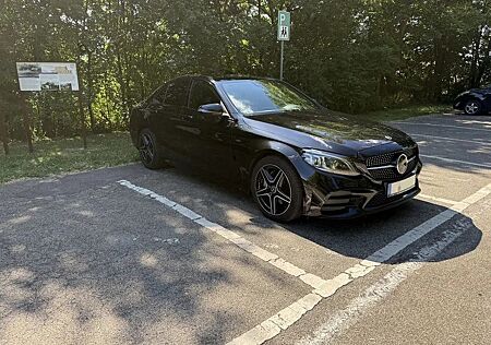 Mercedes-Benz C 220 d 9G-TRONIC AMG Line