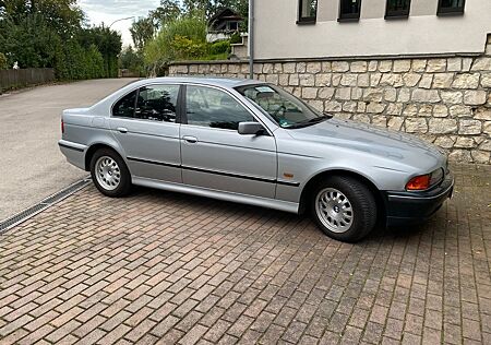 BMW 520i