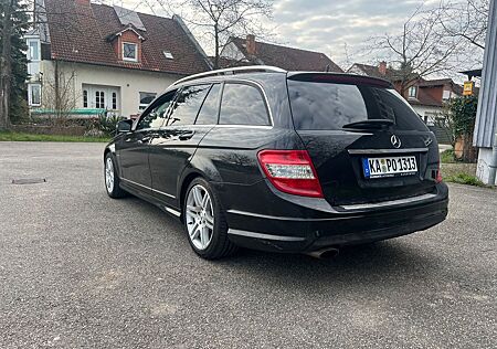 Mercedes-Benz C 250 CGI T BlueEFFICIENCY Autom. -