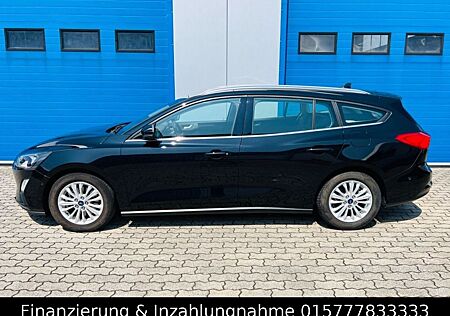 Ford Focus Turnier Titanium LED Kamera Apple Car Play