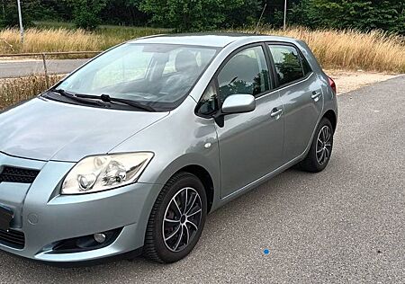 Toyota Auris 1,33-l-Dual-VVT-i -