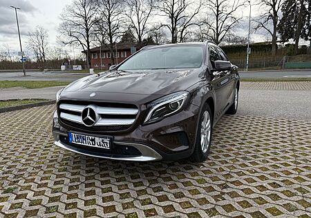 Mercedes-Benz GLA 220 d