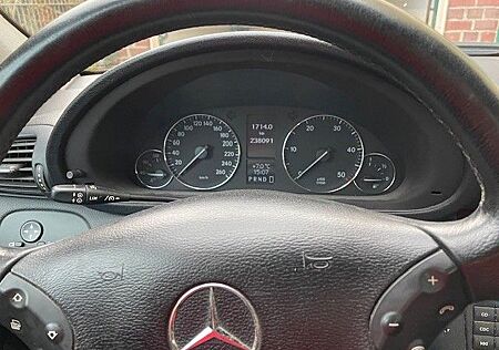 Mercedes-Benz 200