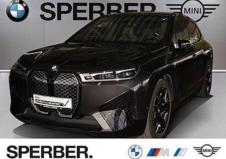 BMW iX 50 50 Edition Park-Assistent HUD Luftfederung