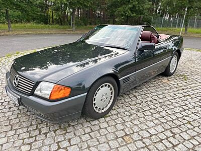 Mercedes-Benz 300 SL-24 Blauschwarz 199/ Mittelrot