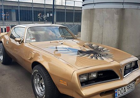 Pontiac Trans Am 1978 gold-Smokey and the Bandit