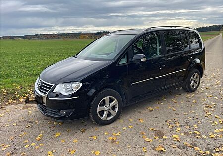VW Touran gebraucht kaufen VW Touran Volkswagen 2.0 TDI Highline Highline