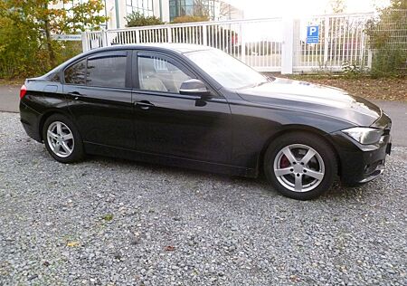 BMW 320d EfficientDynamics, Achtung RECHTSLENKER !!