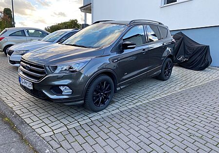 Ford Kuga 1,5 EcoBoost 4x4 ST-Line Automat AHK
