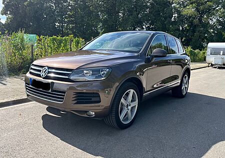 VW Touareg Volkswagen 3.0 V6 TDI + AHK + 2.Satz Felgen Winter