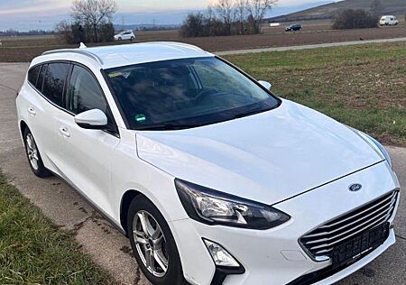 Ford Focus Turnier Cool & Connect*1.HD/SH gepflegt*