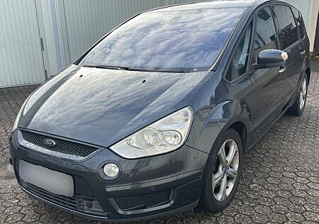 Ford S-Max 2,0 Titanium, Klima, AHK, Winterpaket