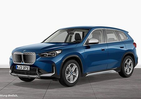 BMW iX1 xDrive30 LiveCockpitProf Head-Up Kamera LED