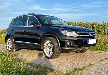 VW Tiguan Volkswagen 2.0 TDI DSG 4MOT BMot Tech Track & St...