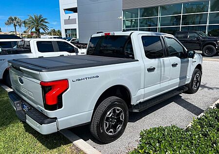 Ford F 150 Lightning XLT 2023 hellgrau IN HAMBURG!!!!