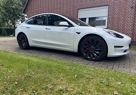 Tesla Model 3 Performance Allradantrieb mit Dualmotor