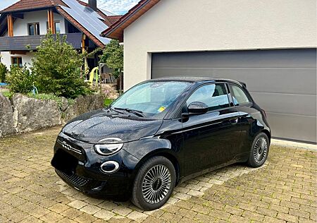 Fiat 500E ICON 42kW Navi+Keyless+8-fach Bereifung