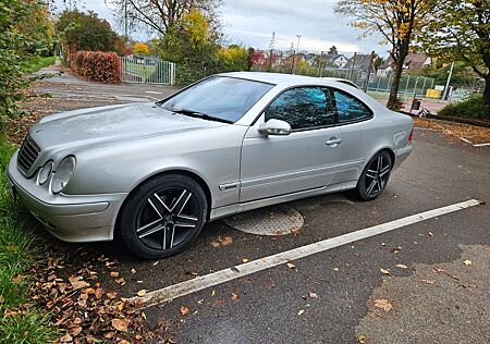 Mercedes-Benz CLK 230 KOMPRESSOR AVANTGARDE Avantgarde