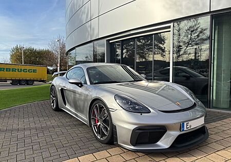 Porsche Cayman GT4 (718)
