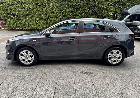 Kia Cee'd 1.5 T-GDI Vision Automatik *Navi*Kamera*1.