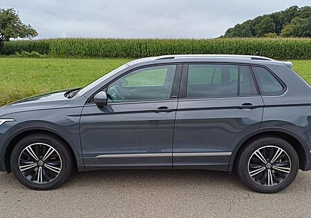VW Tiguan Volkswagen 2.0 TDI SCR DSG ACTIVE ACTIVE