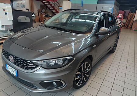 Fiat Tipo 1.6 MultiJet LOUNGE LOUNGE