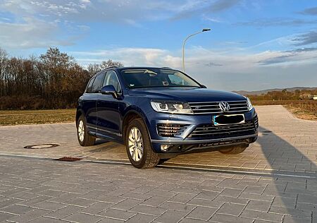 VW Touareg Volkswagen 3.0 V6 R-Line TDI Tiptronic Executive Ed