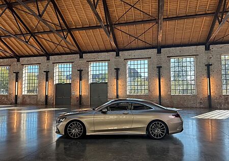 Mercedes-Benz S 560 4M Coupe AMG-Unikat-einzigartige Farbkombi