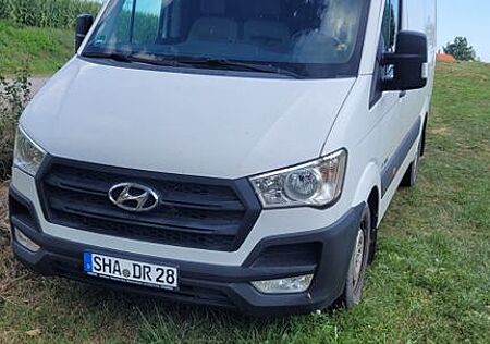 Hyundai H 350 H350 Kasten 3,5to L2 AHK