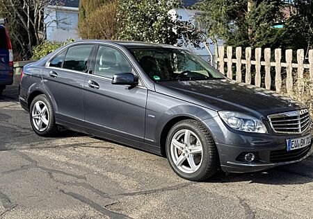 Mercedes-Benz C 180 CGI BlueEFFICIENCY ELEGANCE Autom.