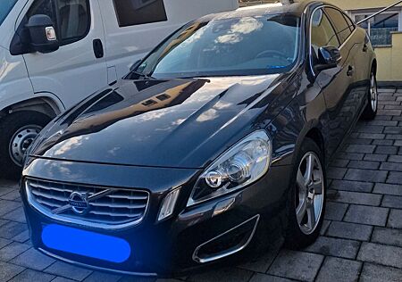 Volvo S60 D3 Summum, Leder, Navi, Klima