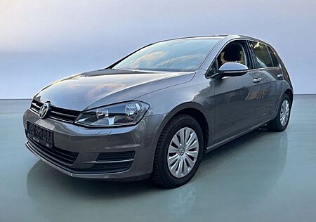 VW Golf Volkswagen VII Lim. Trendline BMT
