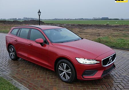 Volvo V60 2.0 D3 Momentum AUT. klima * 11999 NETTO *