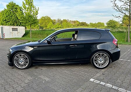 BMW 130i M-Performance Navi CIC Vollausstattung