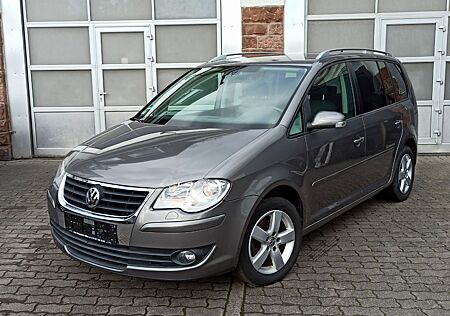 VW Touran Volkswagen United