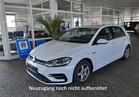 VW Golf Volkswagen VII 1.5 TSI R-Line NAVI+SHZ+LED