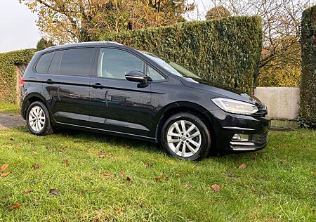 VW Touran Volkswagen BMT/Start-Stopp*SCR BlueMotion DSG 7 Sitz