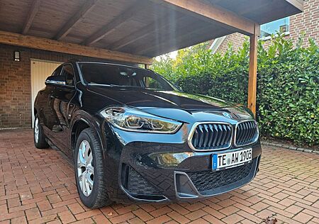 BMW X2 sDrive20i M Sport / Head Up/ Panorama/NAV/AHK