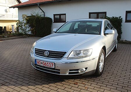 VW Phaeton Volkswagen 3.0 V6 TDI 4MOTION Tiptronic 5-Sitzer