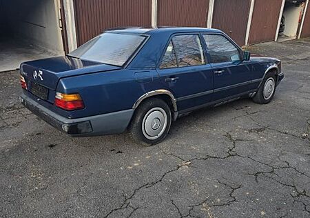 Mercedes-Benz 260 Klima/Automatik/el.Schiebedach