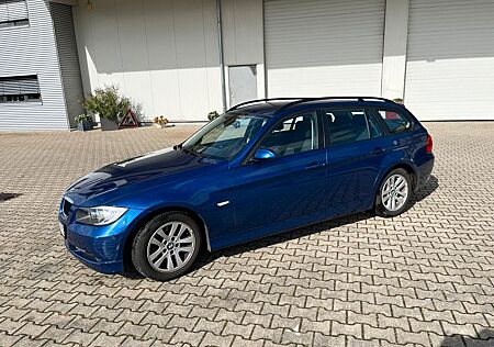 BMW 318i Touring | TÜV neu | 8-fach bereift