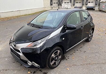 Toyota Aygo (X) Aygo (X) 1,0-l-VVT-i x-clusiv Klimatronic 1.HAND