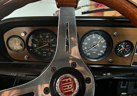 Fiat 124 Spider