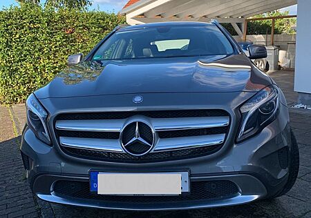 Mercedes-Benz GLA 200 d 4MATIC DCT Urban Urban