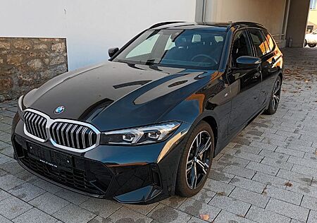 BMW 330i M Sport xDrive Touring LiveCockpit ParkAss