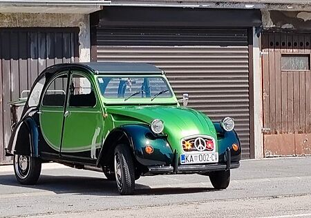 Citroën 2 CV , 1975 koplett restauriert